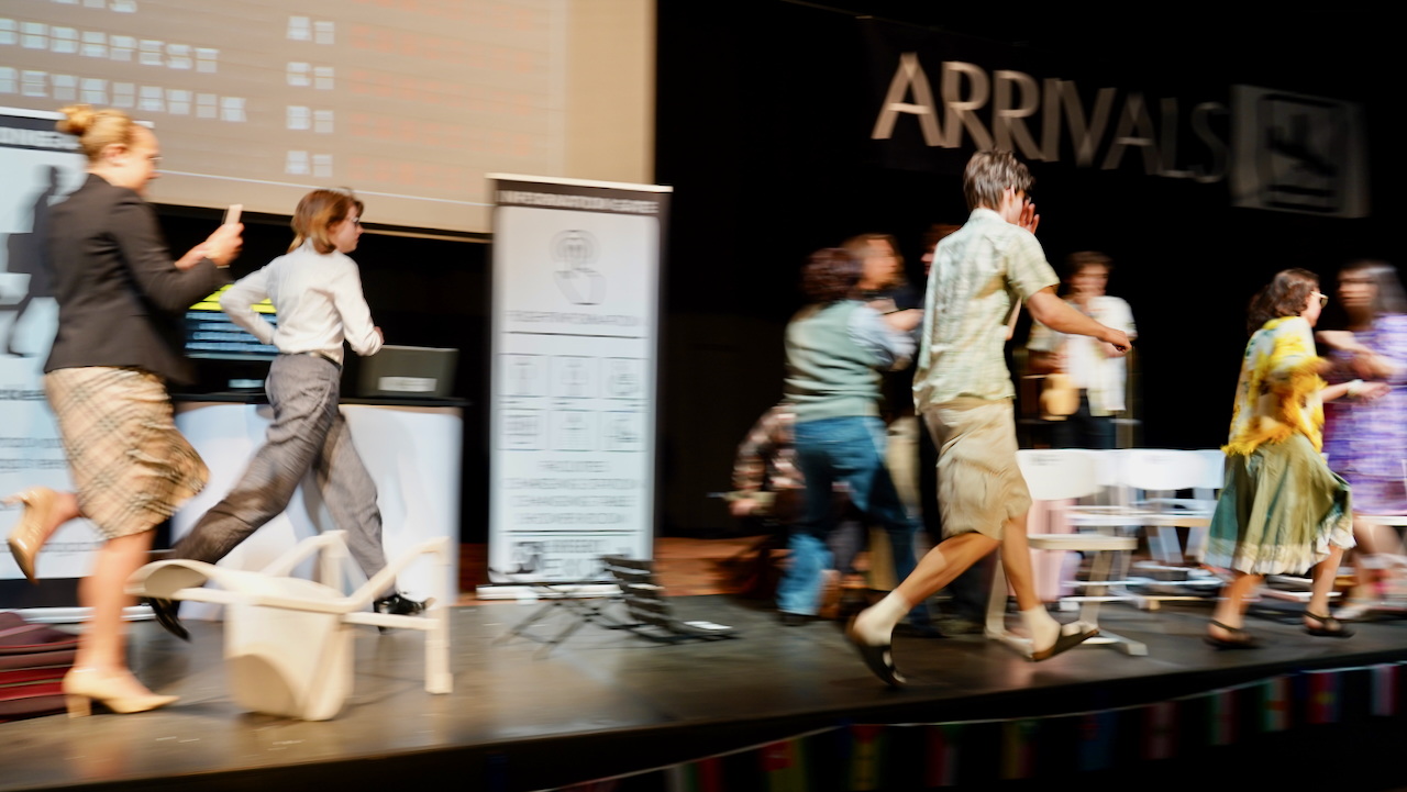 Stoppenberger Publikum feiert "Eyjafallajökull-Tam-Tam" Premiere